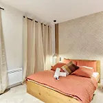 Superb 3-Bedroom Flat Near The Moulin Rouge And Montmartre