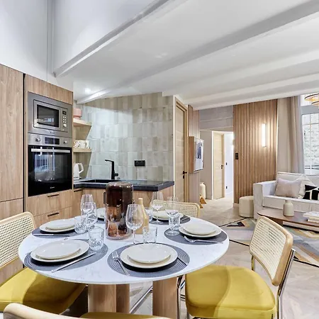 Superb 3-bedroom Flat Near The Moulin Rouge And Montmartre Parigi
