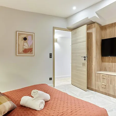 Superb 3-bedroom Flat Near The Moulin Rouge And Montmartre Parigi